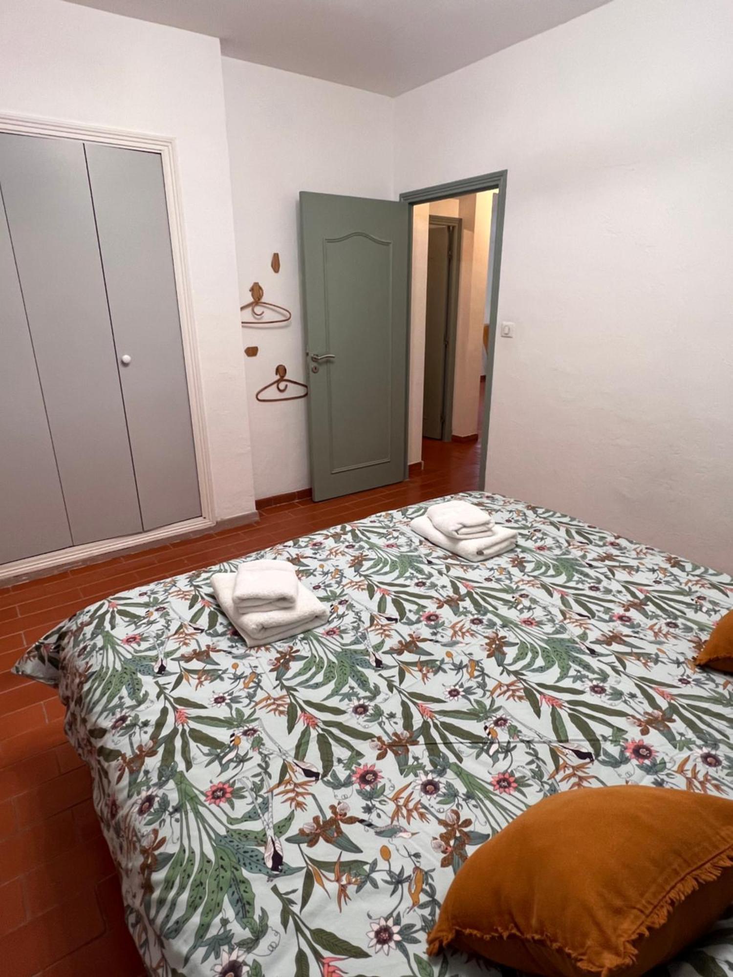 Simone, Appartement Maison, Quartier Calme, Grande Terrasse, Spa, Barbecue, 2 Chambres Fréjus Εξωτερικό φωτογραφία